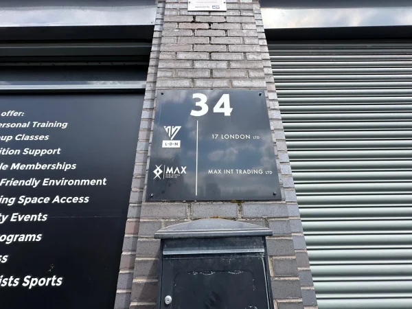 Retail / Showroom / Commercial Unit To Let - Knowsley Street, Cheetham Hill, Manchester M8 - £1,666 PCM